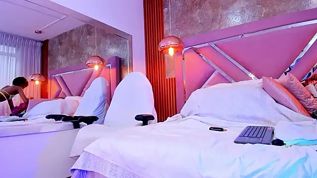 Afrodita Greenn online show from 03-05-26, 12:24