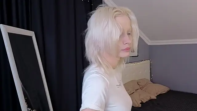 Naomi Demio online show from 03-26-26, 12:25