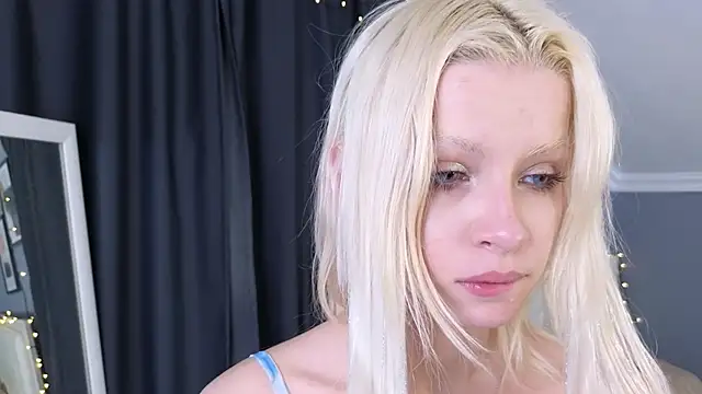 Naomi Demio online show from 03-19-26, 01:22