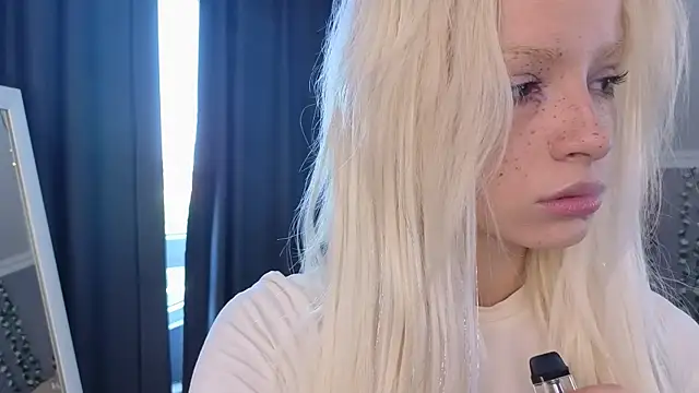 Naomi Demio online show from 05-09-26, 12:30