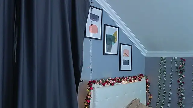 Naomi Demio online show from 05-03-26, 12:20