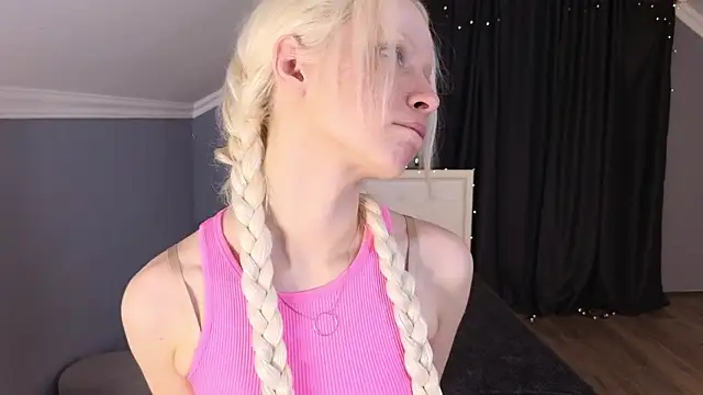 Naomi Demio online show from 02-25-26, 09:20