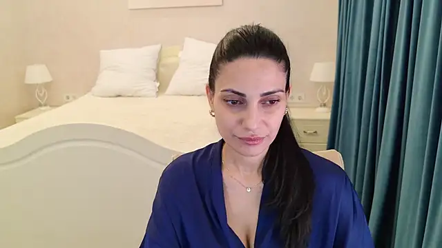 LovelyBeatrice online show from 06-25-26, 06:46