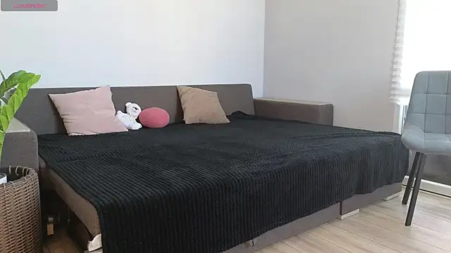 MillaKowal online show from 03-20-26, 08:48