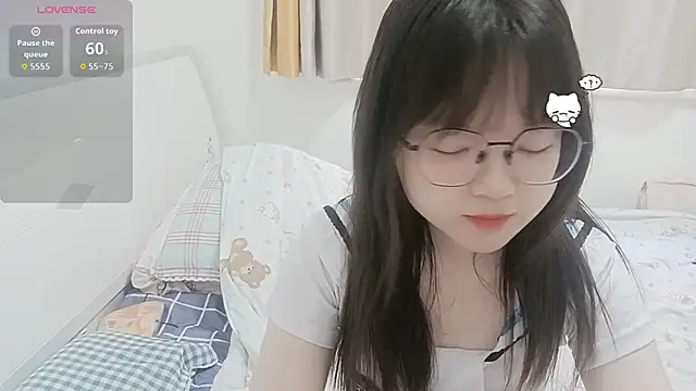 Snapshot of weiwei4999 chatting on 02-10-26, 07:07 weiwei4999 online show from 02-10-26, 07:07