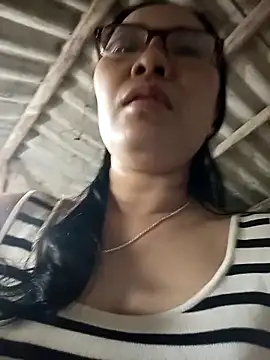 Nuna 689 online show from 03-18-26, 02:48