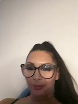 HiddendesireXO01 online show from 02-16-26, 11:42