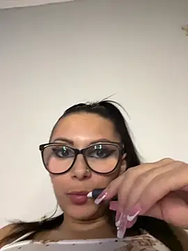 HiddendesireXO01 online show from 02-20-26, 09:55