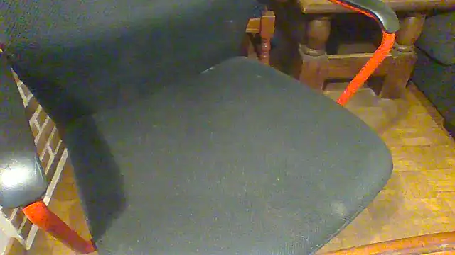 Snapshot of ludowrss chatting on 05-05-26, 10:24 ludowrss online show from 05-05-26, 10:24