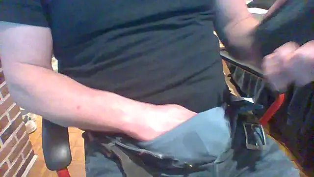 Snapshot of ludowrss chatting on 02-19-26, 11:56 ludowrss online show from 02-19-26, 11:56