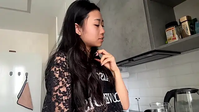 SweetMiaXO online show from 03-25-26, 10:19