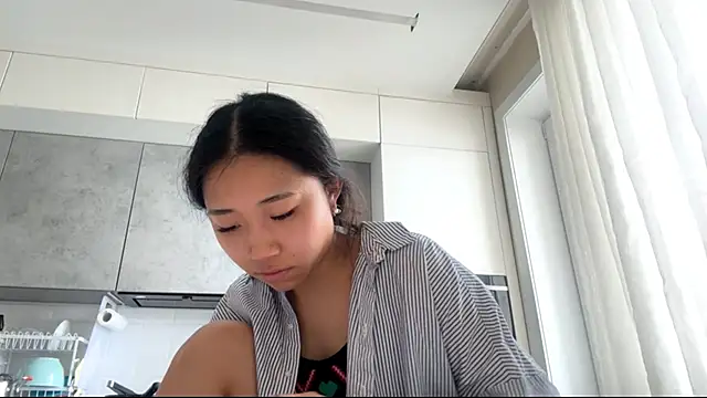 SweetMiaXO online show from 03-16-26, 03:36