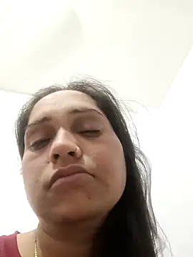 Cute-karisma1234 online show from 02-20-26, 09:06