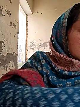 Cute-karisma1234 online show from 02-23-26, 02:57