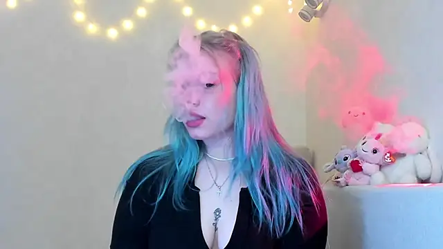 Lulu Di online show from 05-17-26, 10:43