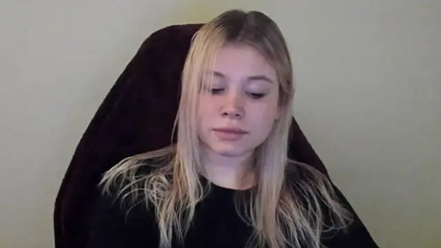 Lulu Di online show from 02-12-26, 12:21