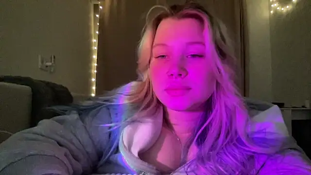 Lulu Di online show from 03-15-26, 06:37