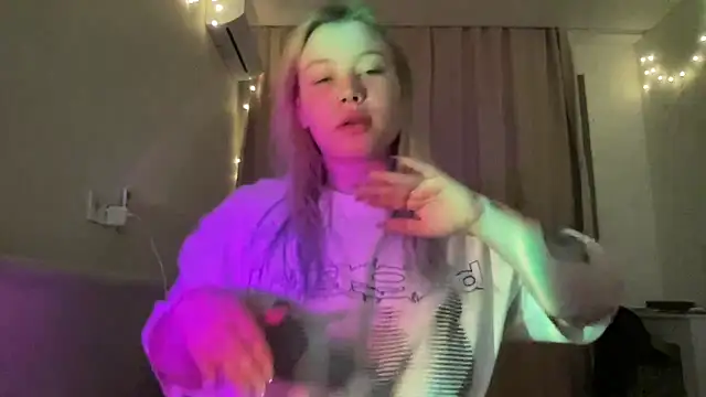 Lulu Di online show from 03-19-26, 09:48