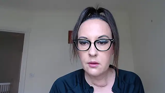 PsychicDominatrix online show from 06-12-26, 07:28