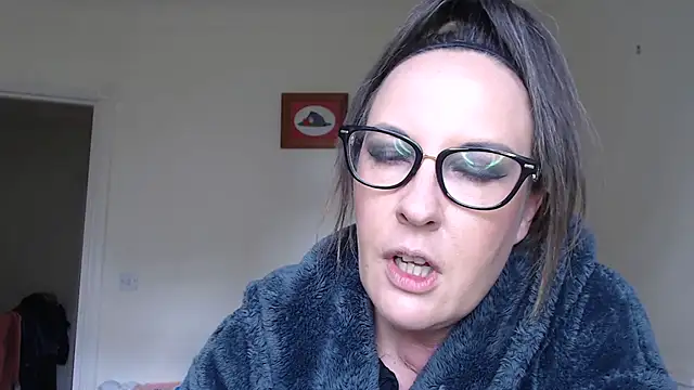 PsychicDominatrix online show from 06-10-26, 03:57