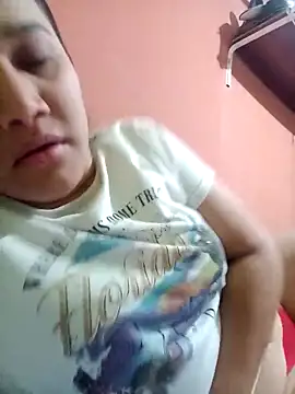 Snapshot of danagon16 chatting on 02-09-26, 04:32 danagon16 online show from 02-09-26, 04:32