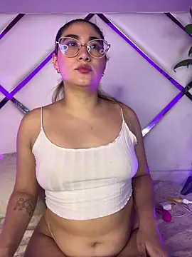 Snapshot of LunaRiivas chatting on 02-16-26, 12:48 LunaRiivas online show from 02-16-26, 12:48