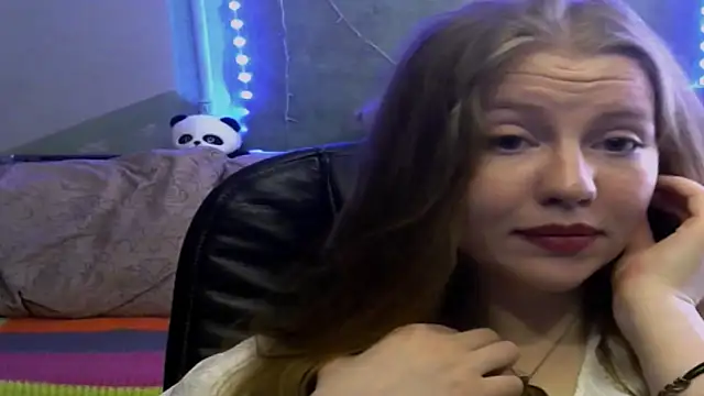 Snapshot of Space_Girls_699 chatting on 02-13-26, 09:53 Space Girls 699 online show from 02-13-26, 09:53