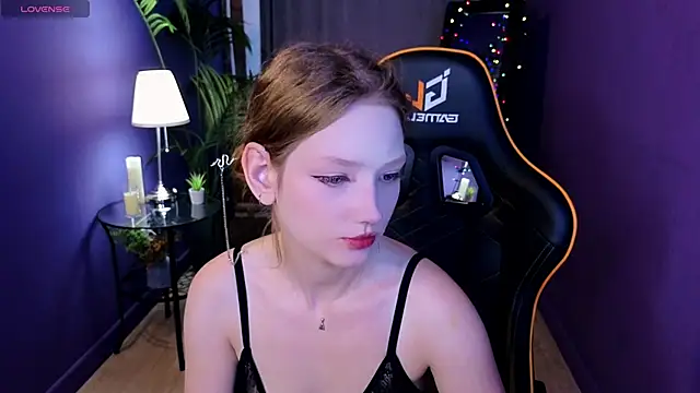 Your lilith  online show from 06-18-26, 06:01