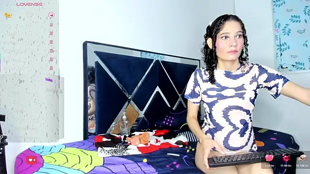 Snapshot of Ninna_Vergara chatting on 06-12-26, 01:36 Ninna Vergara online show from 06-12-26, 01:36