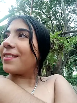 Snapshot of Ailen-cute chatting on 02-06-26, 09:44 Ailen-cute online show from 02-06-26, 09:44