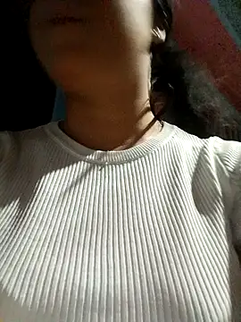 Snapshot of Ailen-cute chatting on 02-19-26, 06:32 Ailen-cute online show from 02-19-26, 06:32