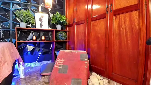 liia marin online show from 03-16-26, 05:44