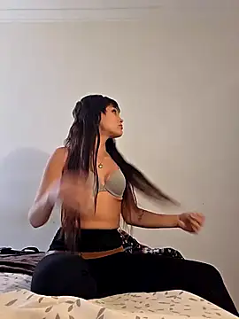 Beebeeyyy online show from 02-27-26, 03:45