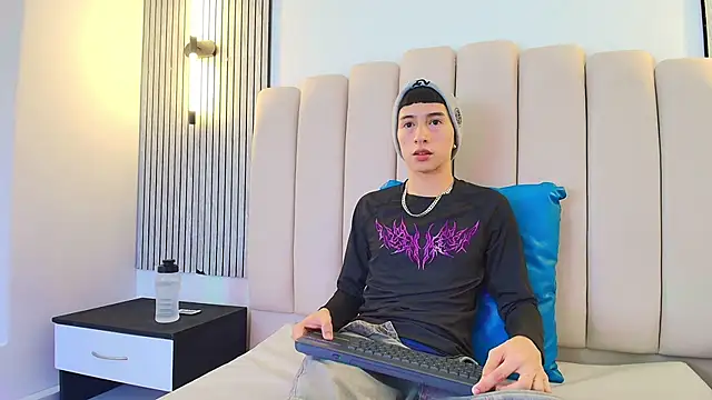 lian cameron online show from 03-19-26, 03:50