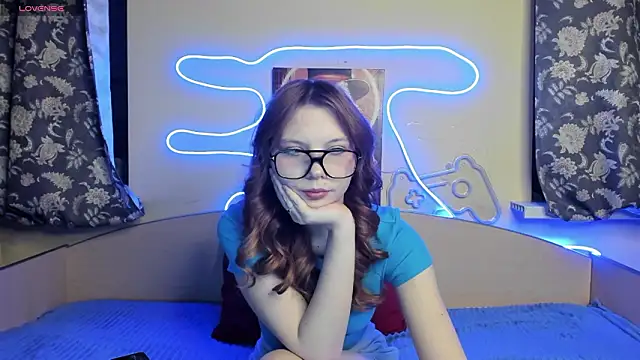 Snapshot of EmberVexen chatting on 02-05-26, 01:23 EmberVexen online show from 02-05-26, 01:23