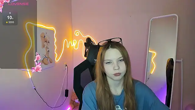 Snapshot of EmberVexen chatting on 02-10-26, 02:10 EmberVexen online show from 02-10-26, 02:10