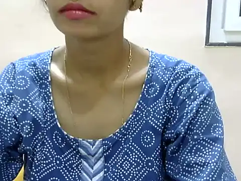 Kulsum S online show from 05-18-26, 01:27