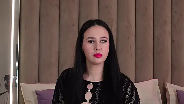 MavisReeve online show from 03-11-26, 05:34