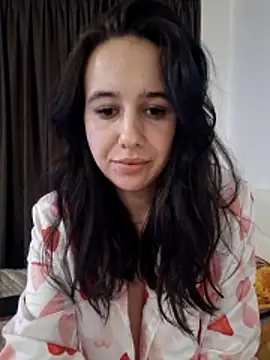 Snapshot of MavisReeve chatting on 02-15-26, 09:47 MavisReeve online show from 02-15-26, 09:47