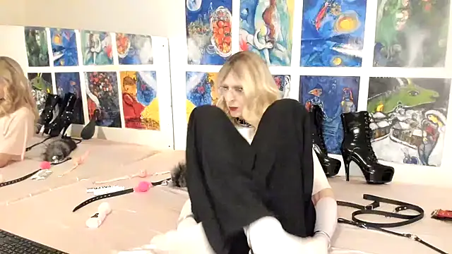 Snapshot of Miaxma chatting on 04-17-26, 07:49 Miaxma online show from 04-17-26, 07:49
