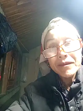 Snapshot of yoyosexy11 chatting on 02-25-26, 01:11 yoyosexy11 online show from 02-25-26, 01:11