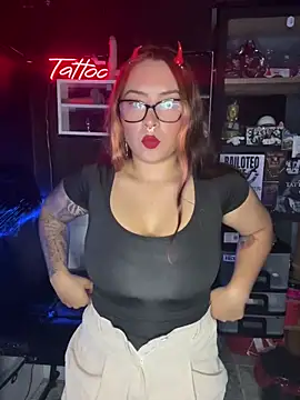 SOPHIIE LUX  online show from 04-17-26, 01:19