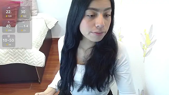 Snapshot of Laia_white chatting on 02-26-26, 11:43 Laia white online show from 02-26-26, 11:43