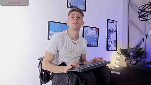 Jasper  jones online show from 02-19-26, 01:52