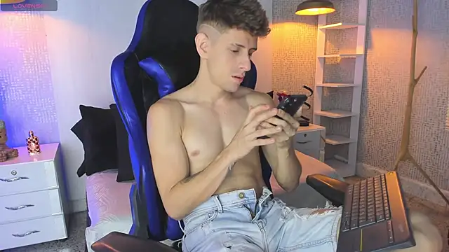 Jasper  jones online show from 02-24-26, 02:07