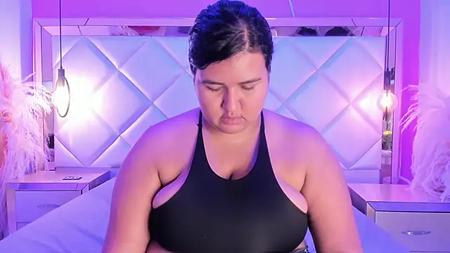 Snapshot of Dojaaiisha chatting on 02-08-26, 10:51 Dojaaiisha online show from 02-08-26, 10:51