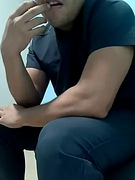 Snapshot of Ryzca chatting on 02-15-26, 01:21 Ryzca online show from 02-15-26, 01:21