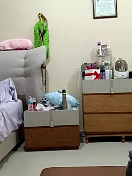 Snapshot of Ryzca chatting on 02-25-26, 02:01 Ryzca online show from 02-25-26, 02:01