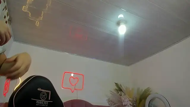 Snapshot of SABRIINA_TAY chatting on 02-04-26, 11:38 SABRIINA TAY online show from 02-04-26, 11:38