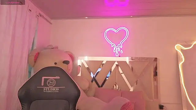 SABRIINA TAY online show from 03-20-26, 11:33